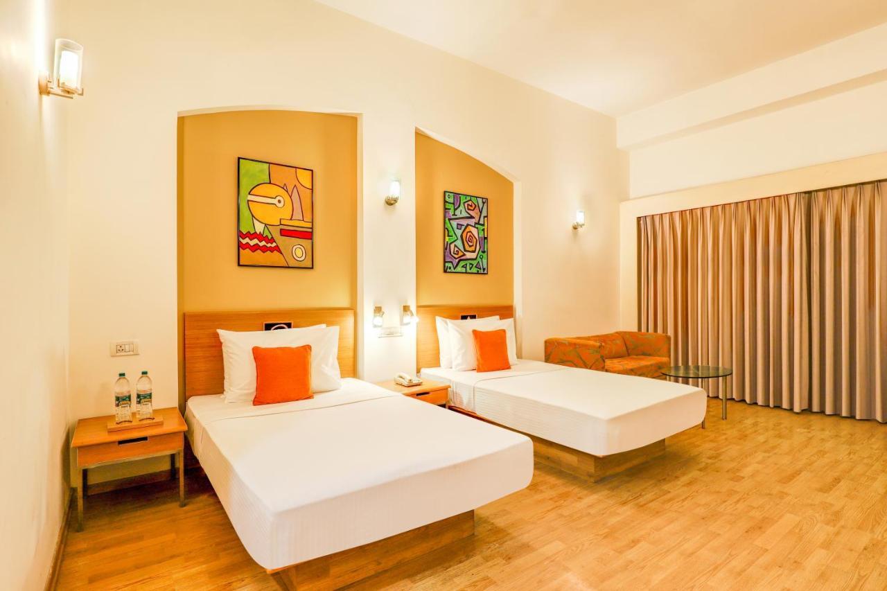 Lemon Tree Hotel, East Delhi Mall, Kaushambi Ghaziabad Exterior foto
