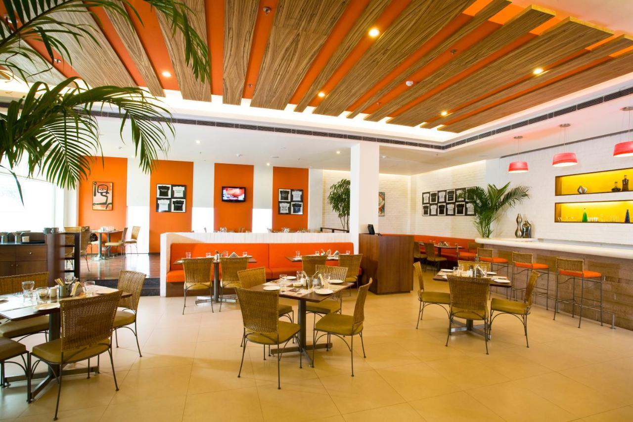 Lemon Tree Hotel, East Delhi Mall, Kaushambi Ghaziabad Exterior foto